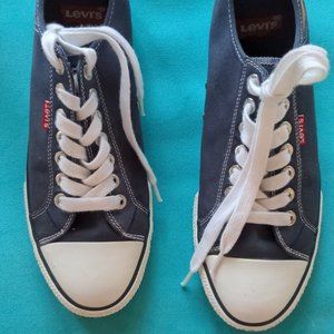 Levi's Men's Size 9.5 Navy Blue Canvas Tennis Shoes